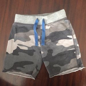 Harper Canyon Gray Camo Shorts